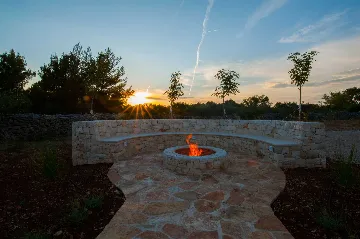 Mediterranean Stone Villa with Pool in Milna