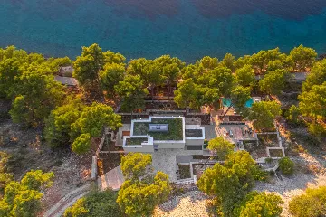 Modern Beachfront Villa with Pool Primošten