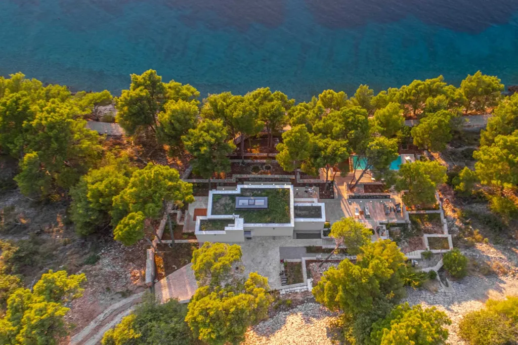 Modern Beachfront Villa with Pool Primošten