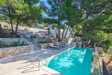 Modern Beachfront Villa with Pool Primošten