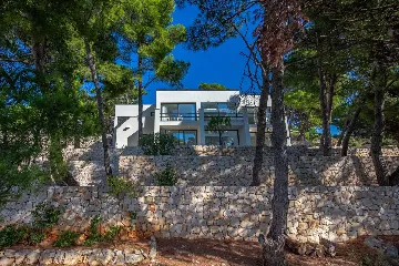 Modern Beachfront Villa with Pool Primošten