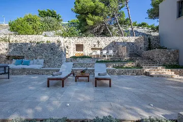 Modern Beachfront Villa with Pool Primošten