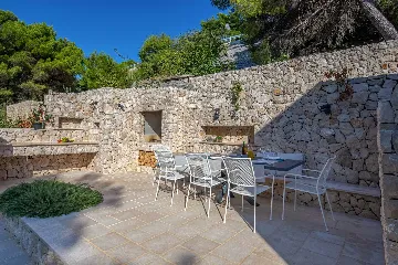 Modern Beachfront Villa with Pool Primošten