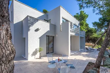 Modern Beachfront Villa with Pool Primošten