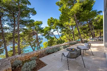 Modern Beachfront Villa with Pool Primošten