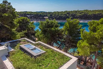 Modern Beachfront Villa with Pool Primošten