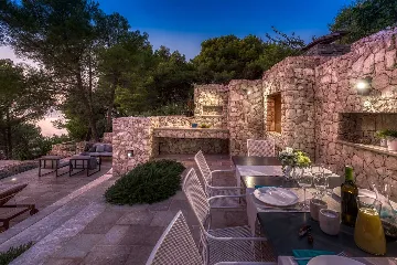 Modern Beachfront Villa with Pool Primošten