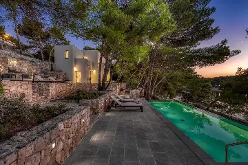 Modern Beachfront Villa with Pool Primošten