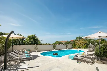 Spacious Villa Retreat with Pool in Kanfanar