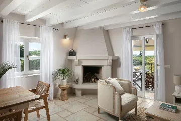 Spacious Villa Retreat with Pool in Kanfanar