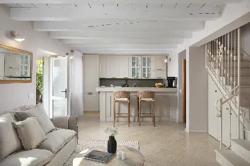 Spacious Villa Retreat with Pool in Kanfanar