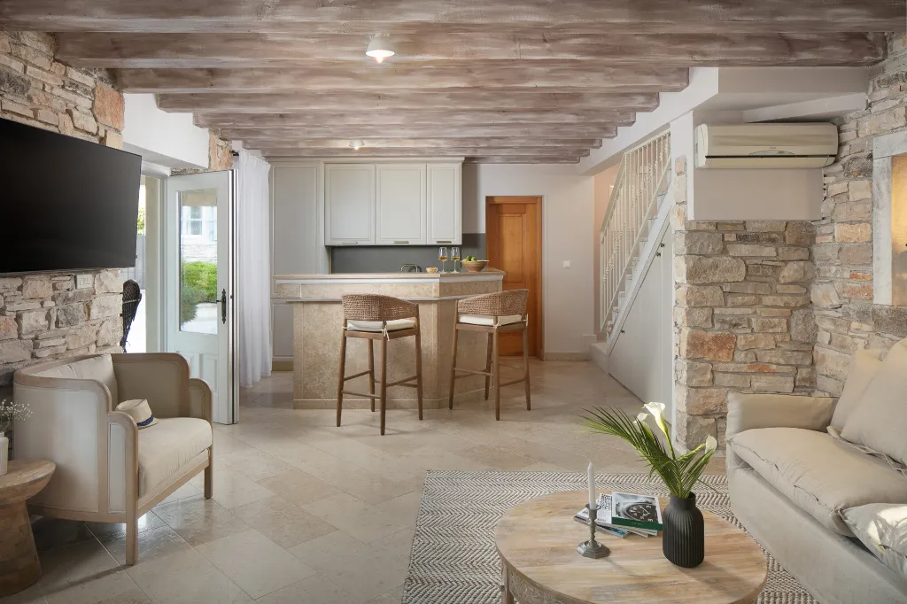 Spacious Villa Retreat with Pool in Kanfanar