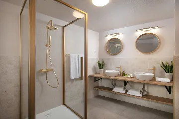 Spacious Villa Retreat with Pool in Kanfanar