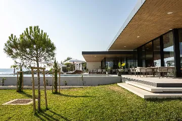Modern Seaside Villa with Pool in Ugljan