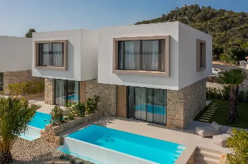 Coastal Family Villa with 3 Bedrooms in Tkon