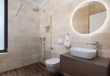 Seaside Three-Bedroom Villa with Private Pool in Tkon