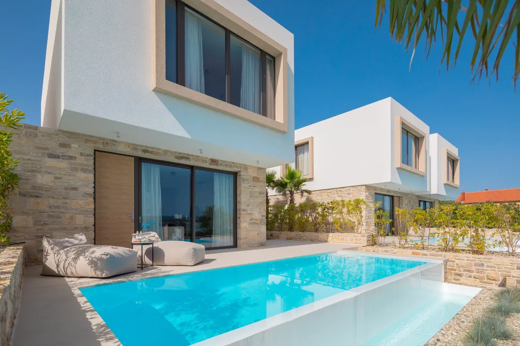 Modern Poolside Villa with Beach Access in Tkon