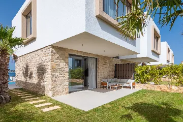 Modern Poolside Villa with Beach Access in Tkon