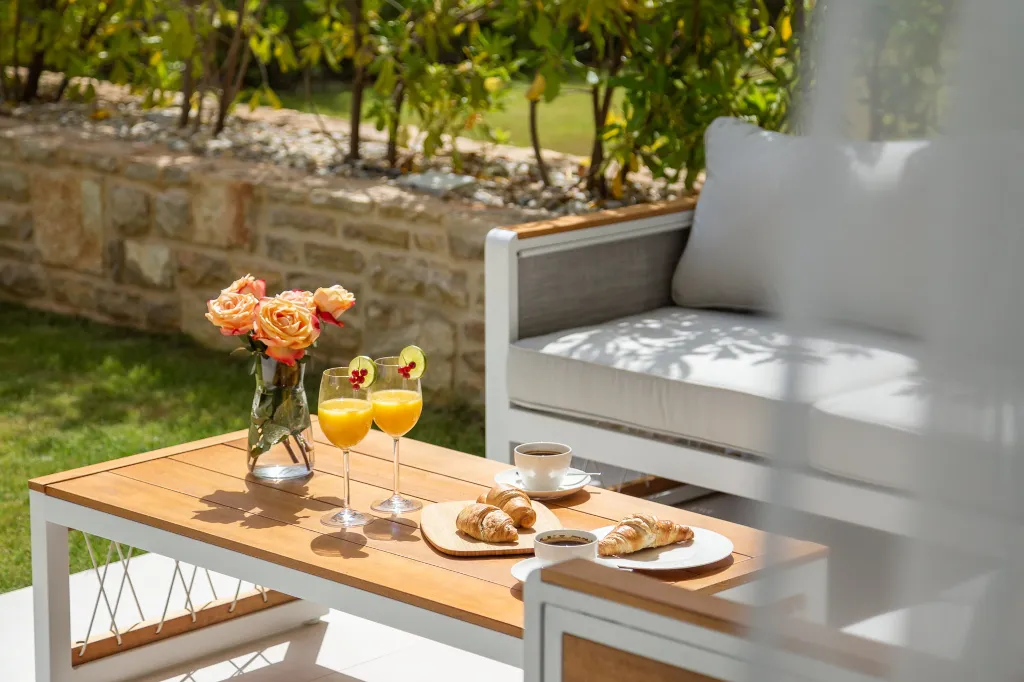 Modern Beachfront Villa with Private Pool in Tkon