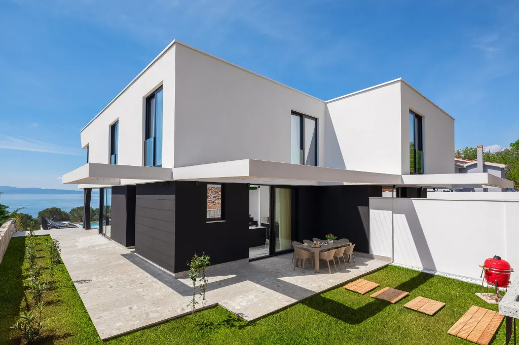 Contemporary Villa with Pool in Rijeka