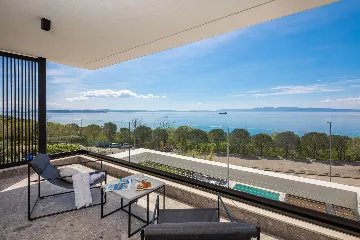 Contemporary Villa with Pool in Rijeka