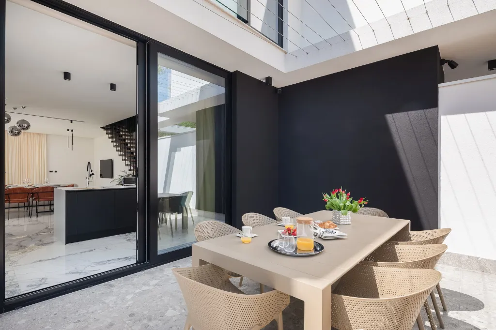 Contemporary Villa with Pool in Rijeka