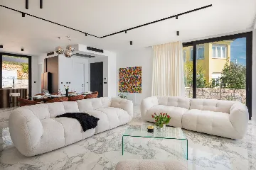 Contemporary Villa with Pool in Rijeka