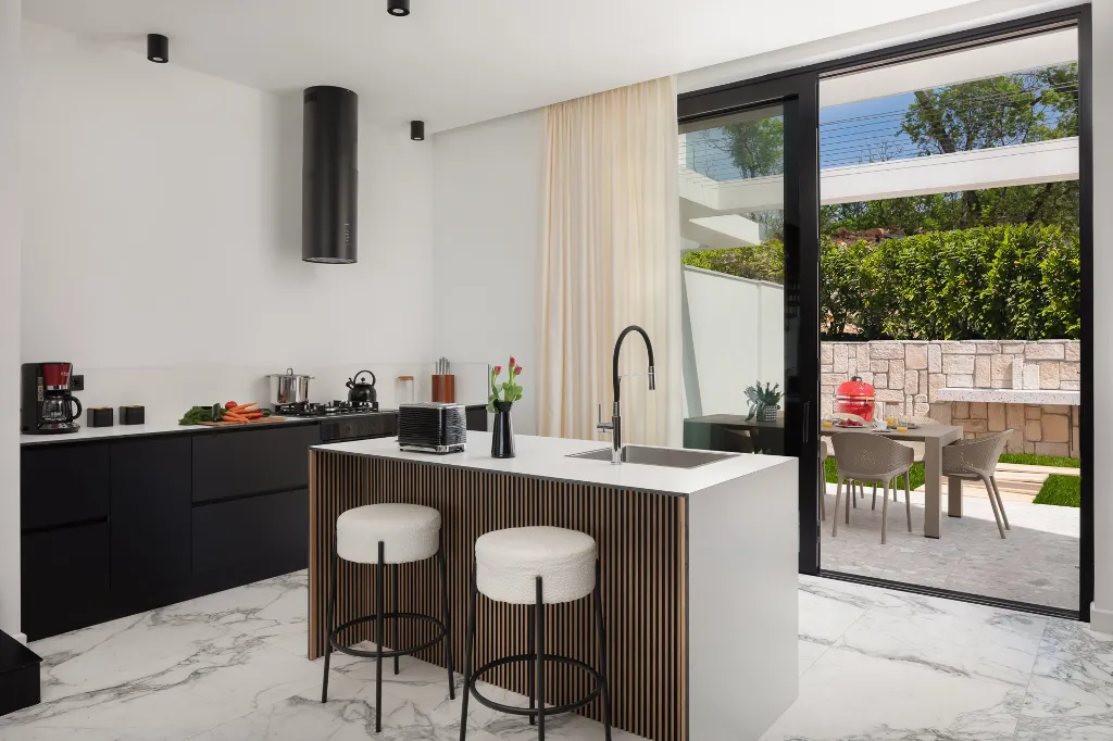 Contemporary Villa with Pool in Rijeka
