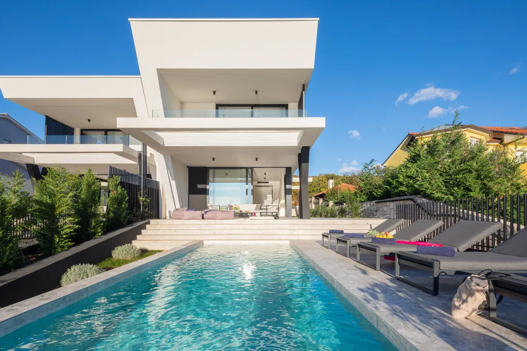 Contemporary Villa with Pool in Rijeka