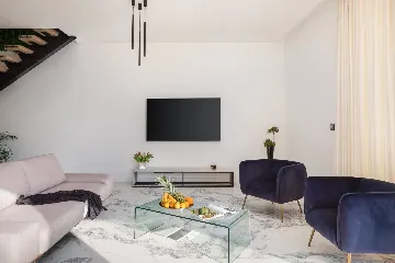 Modern 4-Bedroom Villa with Pool in Rijeka