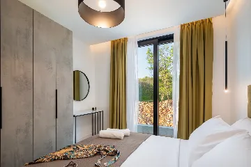 Modern 4-Bedroom Villa with Pool in Rijeka