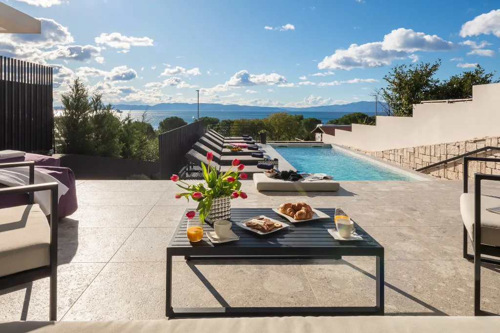 Modern 4-Bedroom Villa with Pool in Rijeka