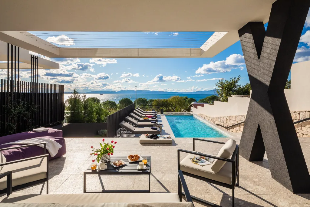 Modern 4-Bedroom Villa with Pool in Rijeka
