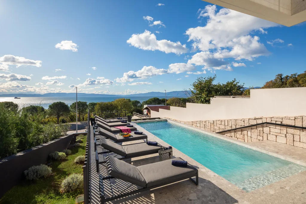 Modern 4-Bedroom Villa with Pool in Rijeka