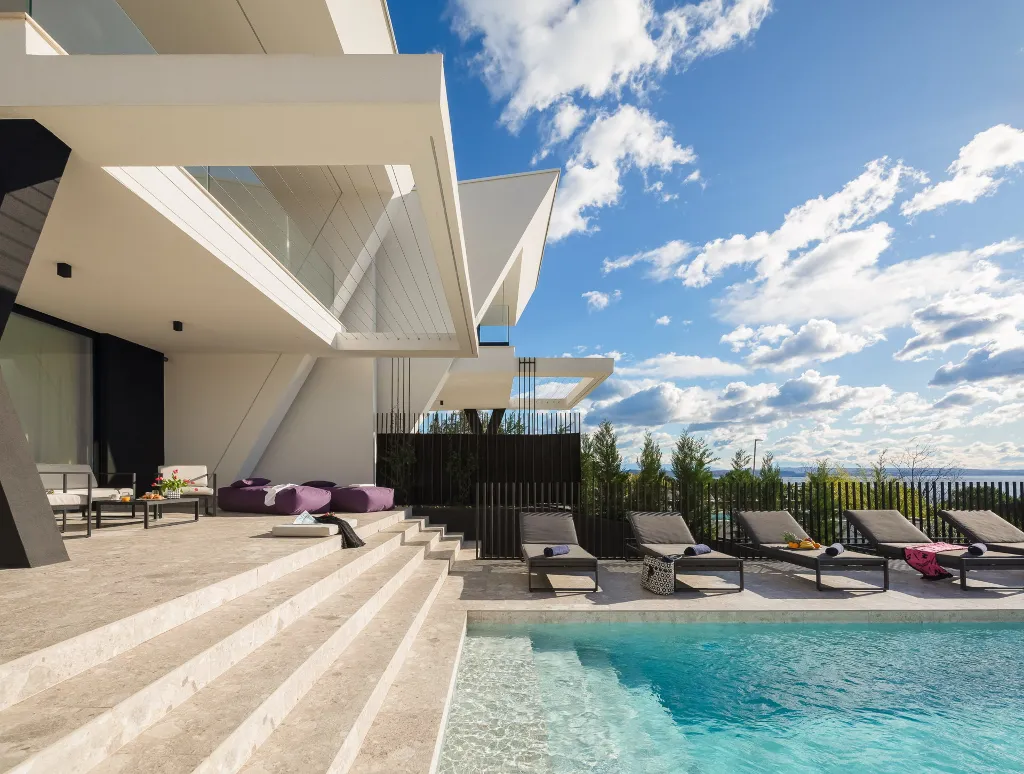 Modern 4-Bedroom Villa with Pool in Rijeka
