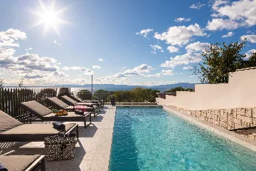 Modern 4-Bedroom Villa with Pool in Rijeka