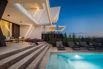 Modern 4-Bedroom Villa with Pool in Rijeka