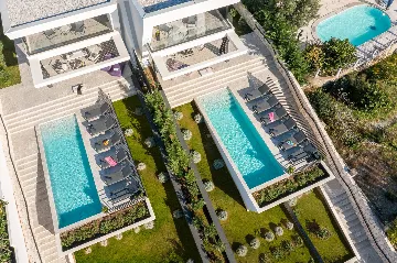 Modern 4-Bedroom Villa with Pool in Rijeka