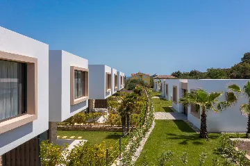 Beachfront Villa with Pool in Tkon