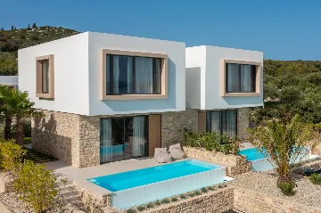 Spacious Villa Retreat with Pool near Beach, Tkon