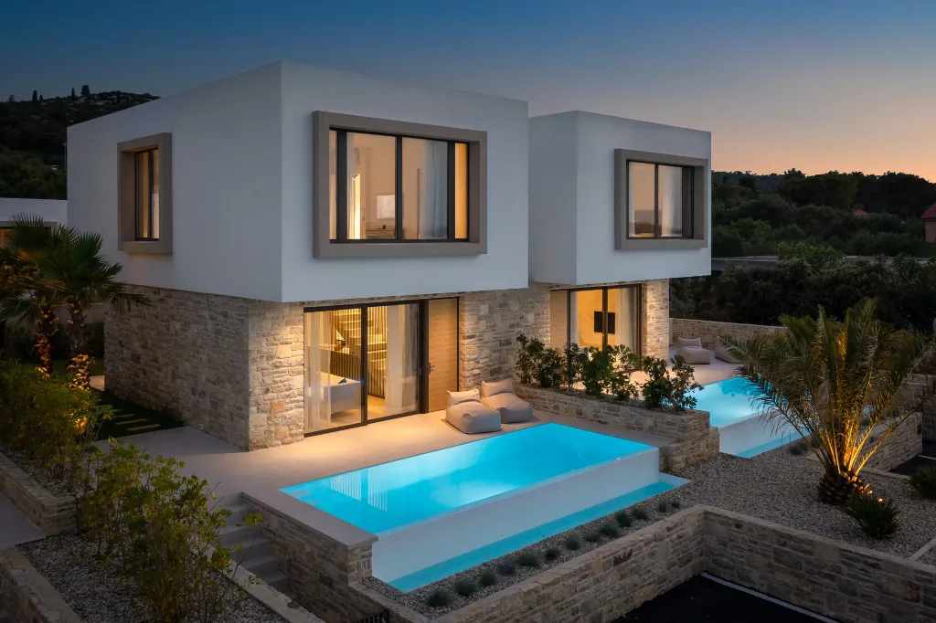 Spacious Villa Retreat with Pool near Beach, Tkon