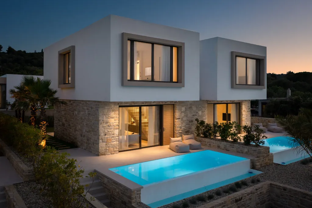 Spacious Villa Retreat with Pool near Beach, Tkon