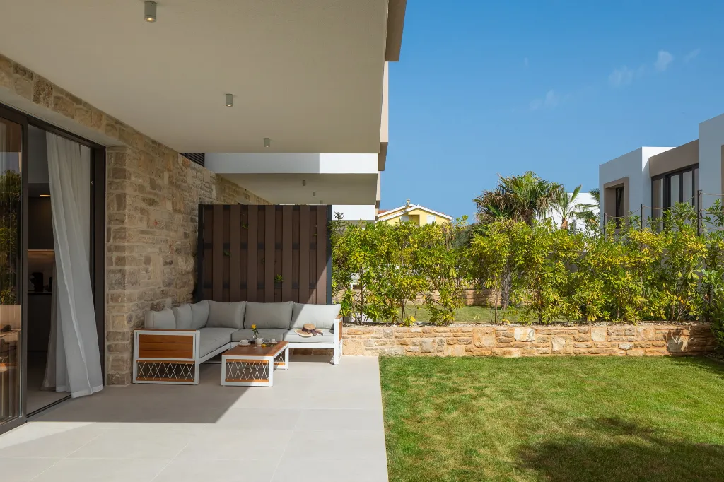 Spacious Villa Retreat with Pool near Beach, Tkon