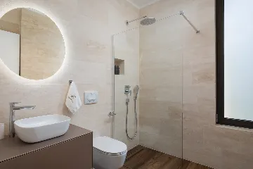 Spacious Villa Retreat with Pool near Beach, Tkon