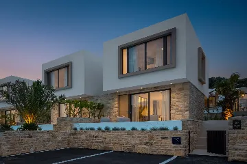 Spacious Beachfront Villa Retreat in Tkon