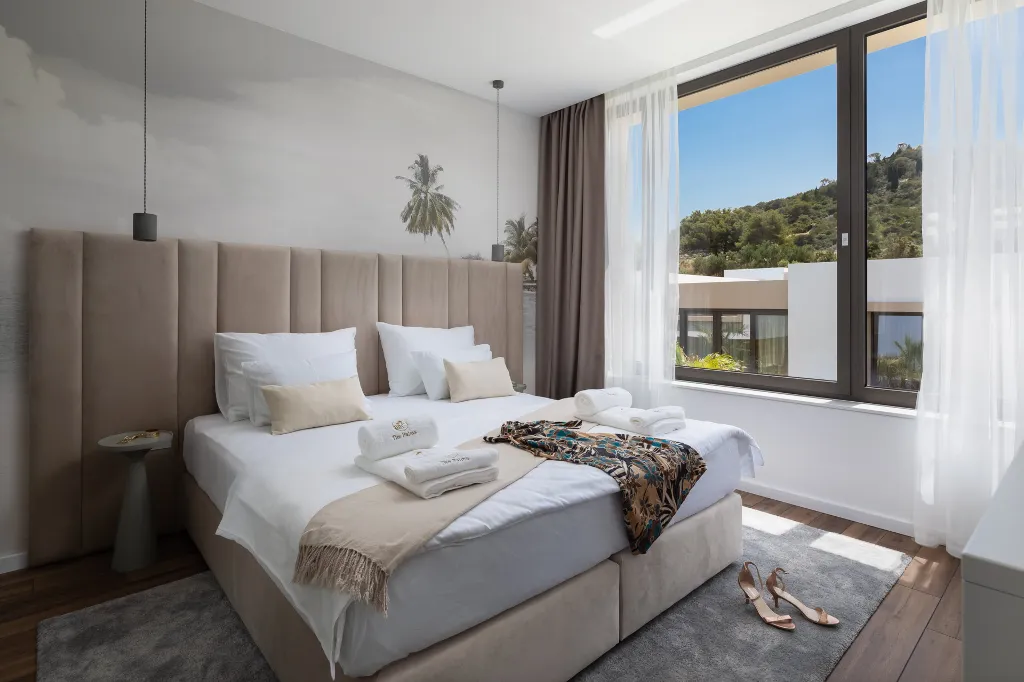 Spacious Beachfront Villa Retreat in Tkon