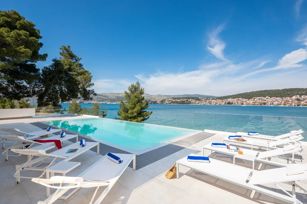 Contemporary Seafront Villa with Private Pool in Okrug Gornji