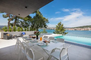 Contemporary Seafront Villa with Private Pool in Okrug Gornji