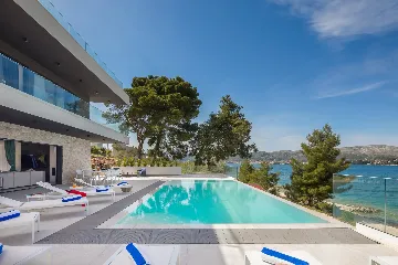 Contemporary Seafront Villa with Private Pool in Okrug Gornji