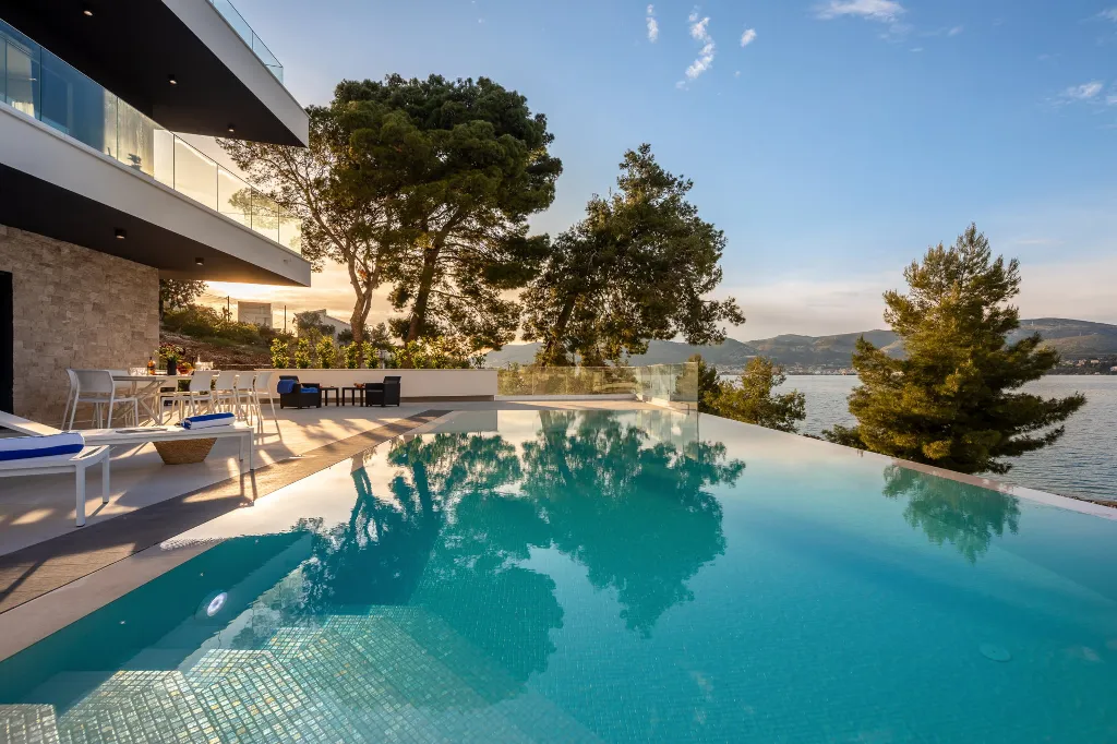 Contemporary Seafront Villa with Private Pool in Okrug Gornji
